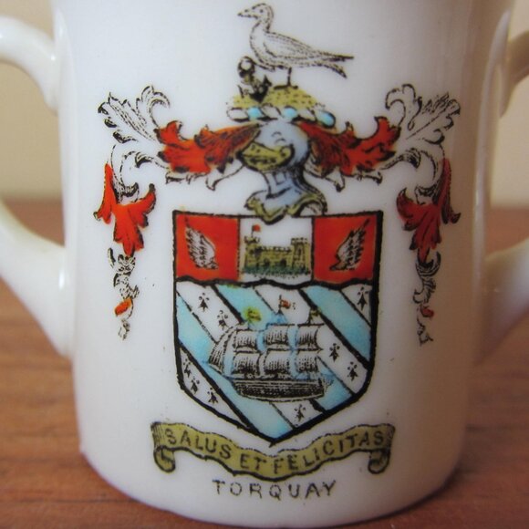 W.H. Goss crested heraldry china vintage Devon Torquay (GC063 Grace) - Picture 7 of 9